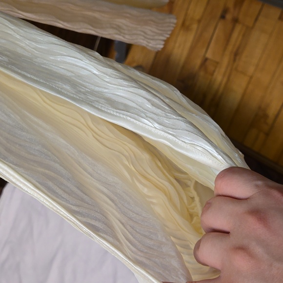 NWT River Island cape-sleeve blouse. Women's sz 14 - Picture 6 of 13